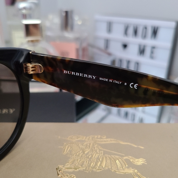 **SOLD** Burberry Sunglasses - Picture 4 of 5
